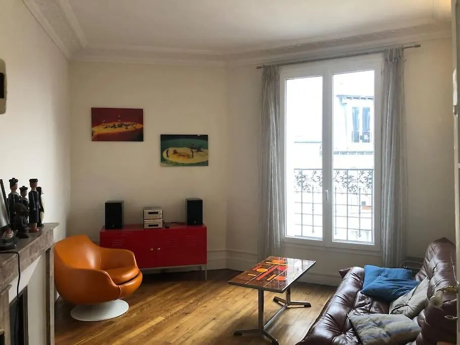 2 Pieces Lumineux Avec Balcon Filant Apartment Paris